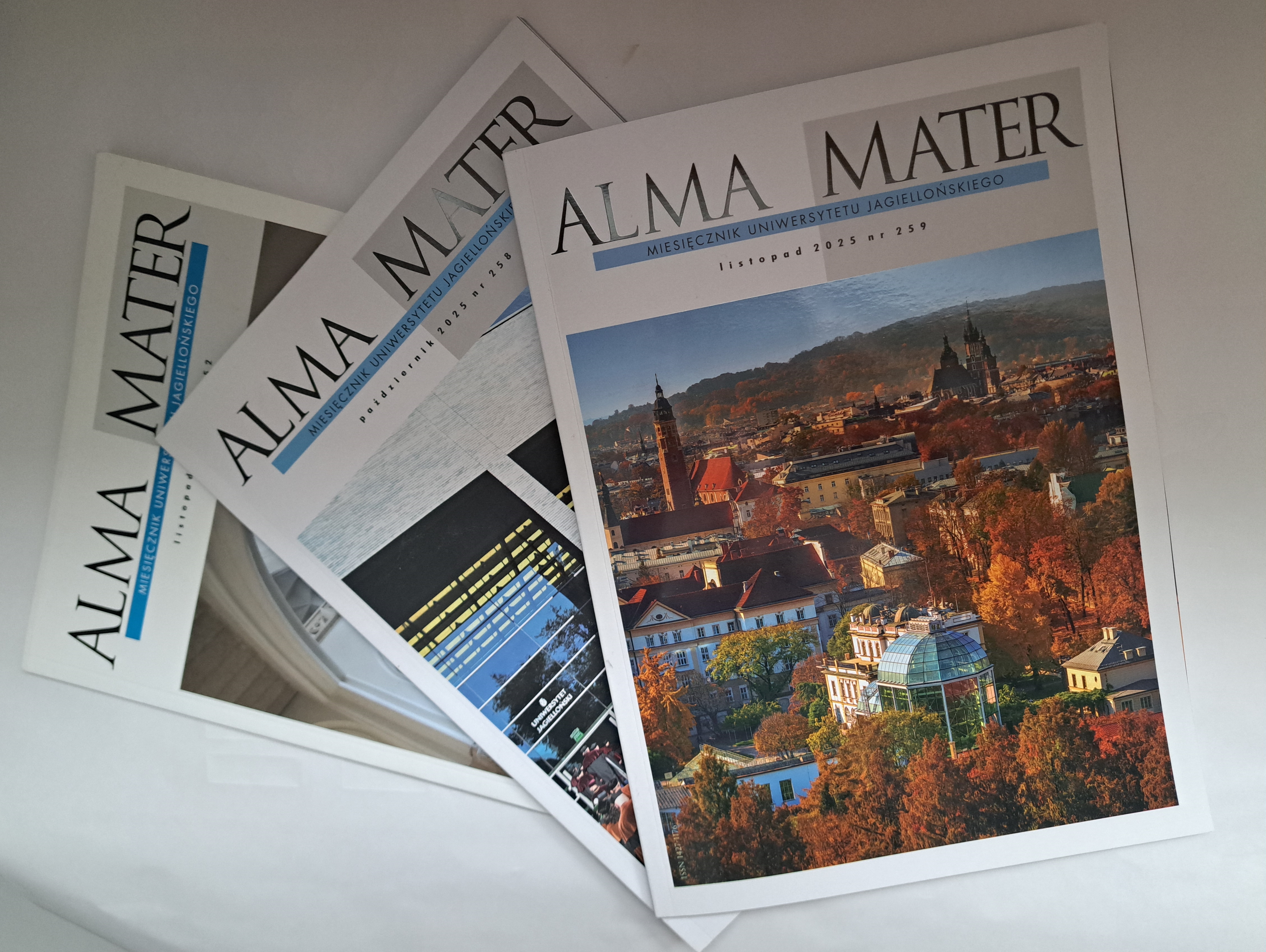 Miesiecznik Almamater